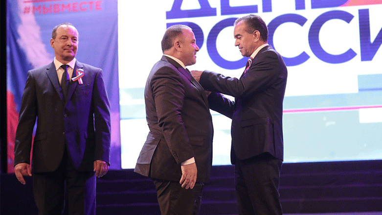 پەرلەمانتارێکی کورد لە هەرێمی کراسنەداری رووسیا خەڵات دەکرێت