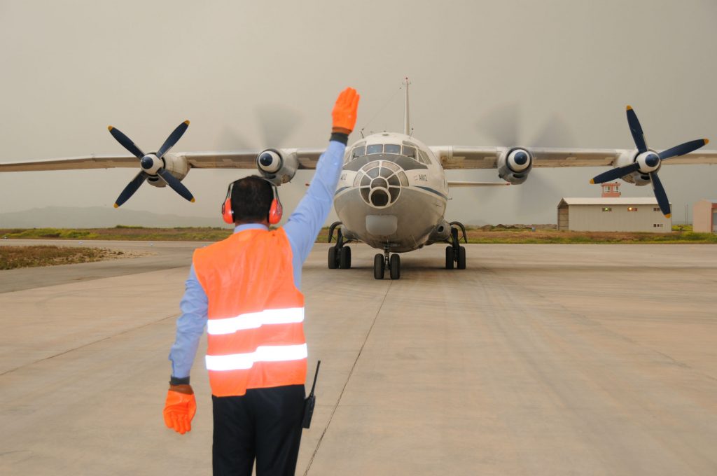 هیچ هاتن و چوونێکی ئاسمانی ناکرێت جگە لە بۆ کاری بازرگانی نەبێت