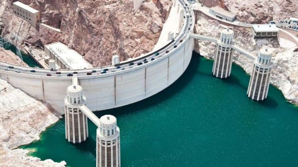 +   ...   ڤیدیۆ  ...   یەکێک لە گەورەترین بەندئاوەکانی جیهان لە ئەمریکا تەقییەوە