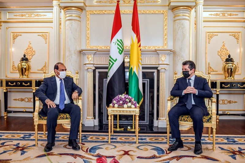 مەسروور بارزانی سەرۆکی حکوومەتی هەرێمی کوردستان پێشوازی لە وەزیری گواستنەوەی عێراق دەکات