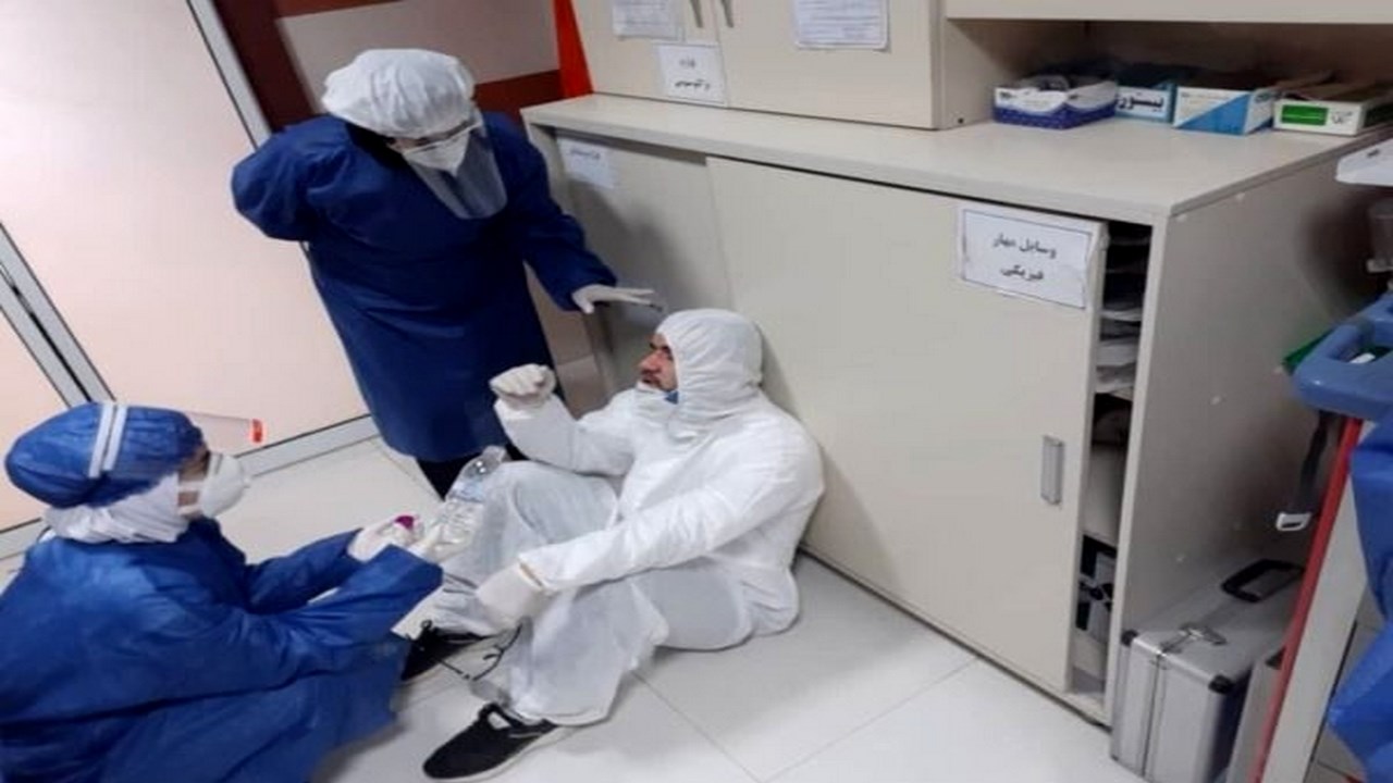 زیاتر لە نیوەی پەرەستارەکانی ئێران تووشی کۆرۆنا بوون