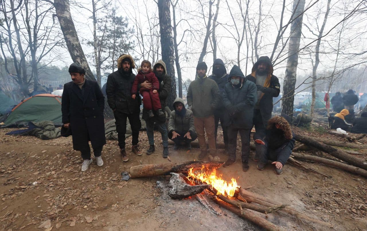 بەپەلە     ...    بێلاڕووسیا هەوڵی چەکدارکردنی پەنابەرە کوردەکان دەدات لە دژی " پۆڵەندا