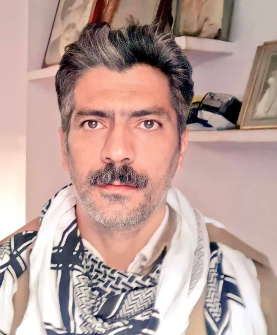 چارەنووسی مامۆستایەکی زمانی کوردی دوای دەستبەسەرکرانی نادیارە