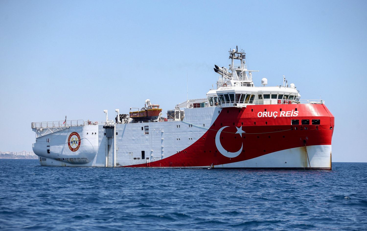 کەشتییەکی تورکیا لەدەریای ڕەشدا نقوم بوو