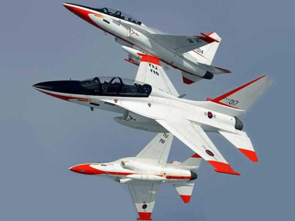 وەزارەتی بەرگری عێراق ٦ فڕۆکەی جۆری  “T50” لە کۆریای باشوور وەرگرت