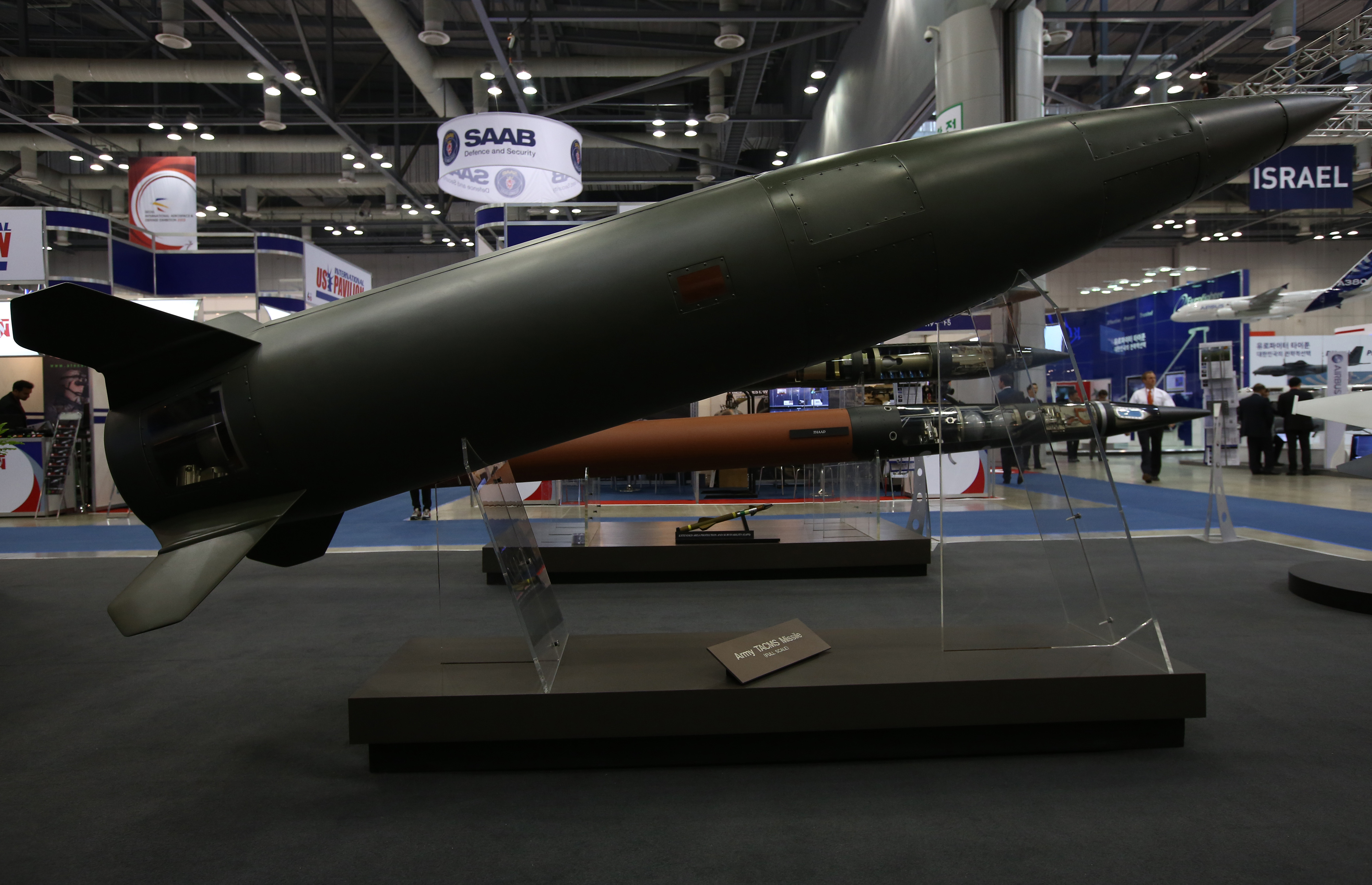 ئەمریکا بە بڕی ٣٧٥ میلیۆن دۆلار چەک و بۆمب و کەرەستەی دیکەی سەربازی دەفرۆشێتە ئیسرائیل