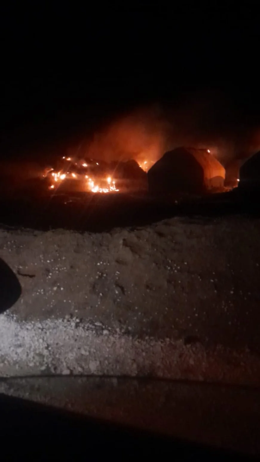 Di êrîşa ser baregeha Amerîkî de embara genim şewitî