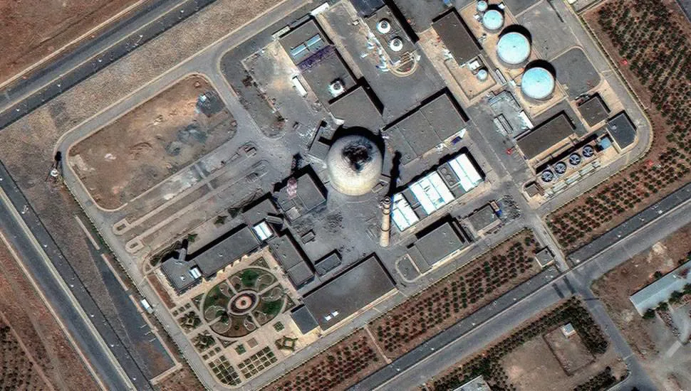 ئاژانسی نێودەوڵەتی ووزەی ئەتۆم پشتڕاستی كردەوە كە کارگەی ئاوی قورسی ئێران بەهۆی هێرشەوە زیانی زۆری بەرکەوتووە