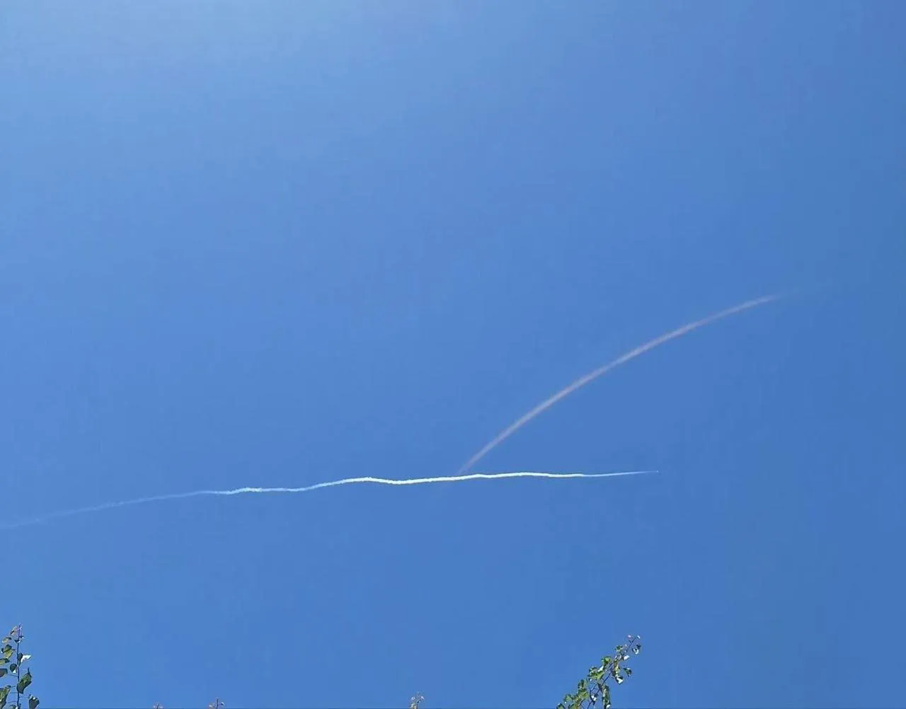 سوپای پاسداران هێرشی مووشەکی کردە سەر هەردوو بنکەی ئاسمانیی تەلنەوف و نەواتیم لە ئیسرائیل.