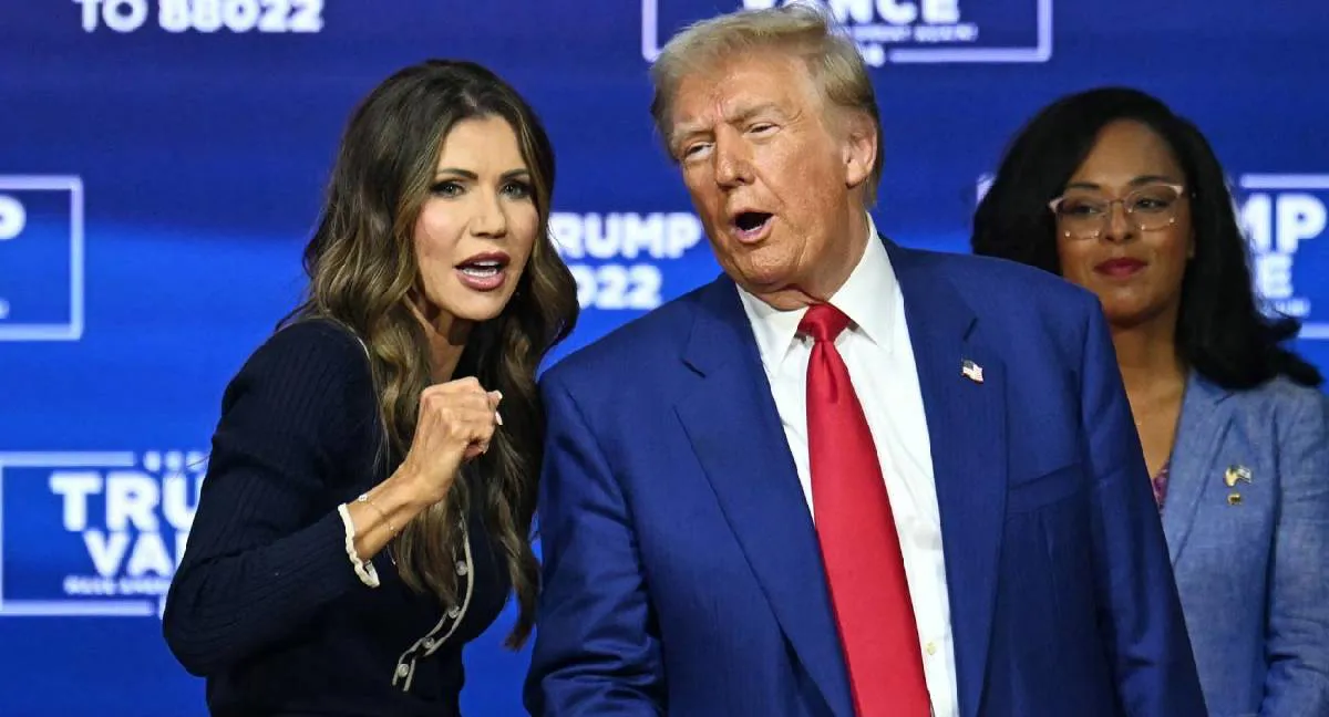 Trump, wezîra ewlehiya hundir Noemê ji ser kar girt