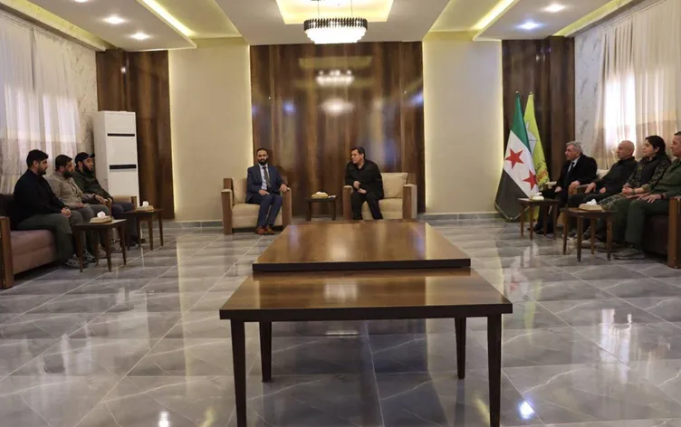 Mezlûm Ebdî û şanda Şamê xebatên entegrasyonê gotûbêj kirin