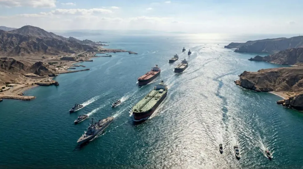 Îranê Tengava Hurmuzê girt! Em ê li her keştiya ku hewl dide derbas bibe bidin!