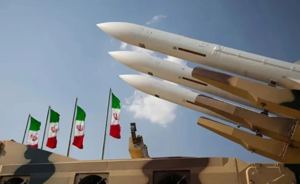 Îran: Em êrîşî tesîs û baregehên Amerîkî dikin