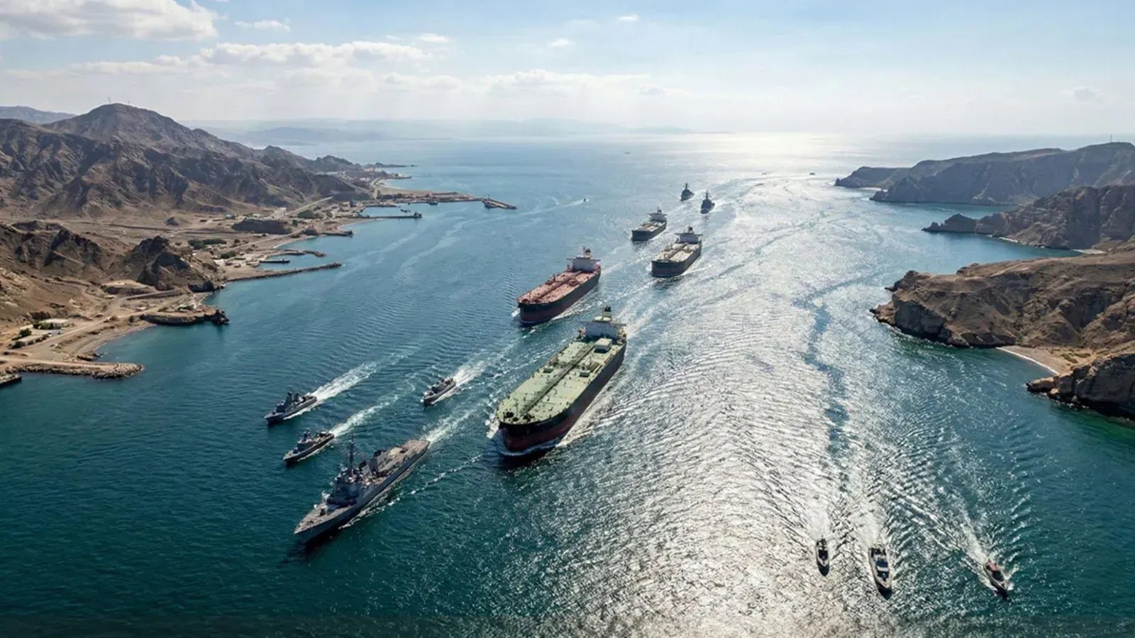 İran Hürmüz'ü kapattı! Geçmeye çalışan her gemi vurulur! 