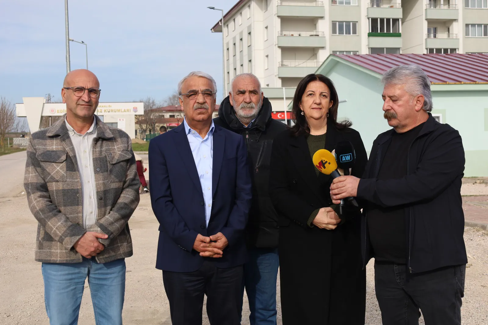 Demirtaş ile görüşen İmralı heyetinden açıklama