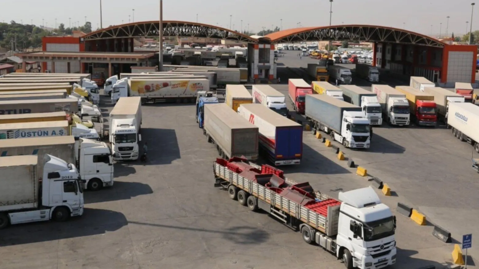 Rejîma Îranê hinardekirina hemû berhemên xurek û çandiniyê qedexe kir