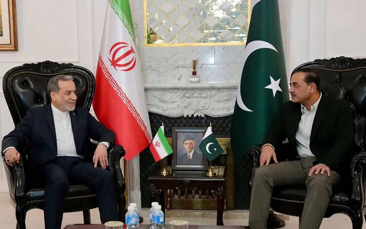 Çapemeniya Îranê ragihand ku Arakçi daxwazên li hev hatinê daye Pakistanê