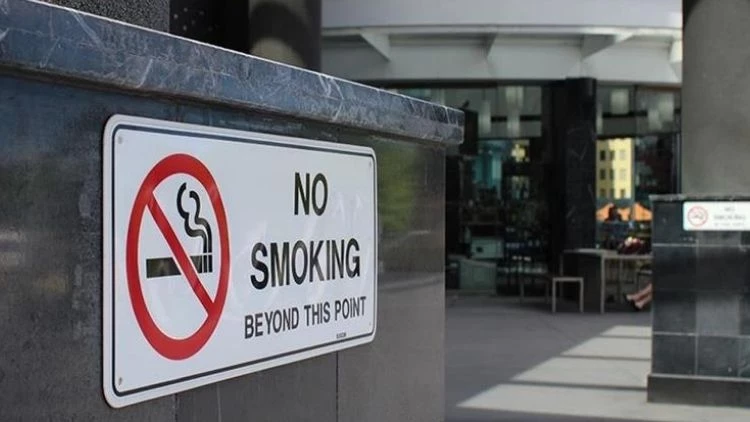 Brîtanyayê cixare li kesên heta 17 salî qedexe kir