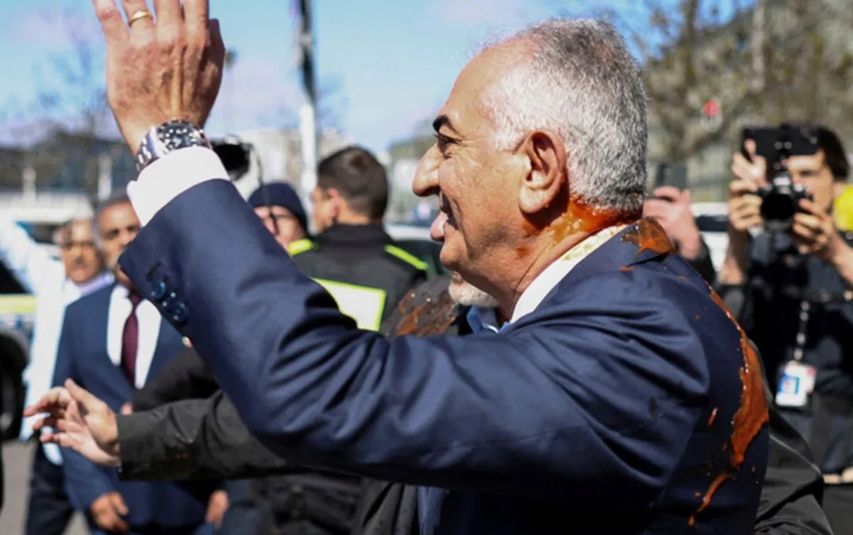 Li Almanya ava sor avêtin ser Riza Pehlewî û ew boyax kirin