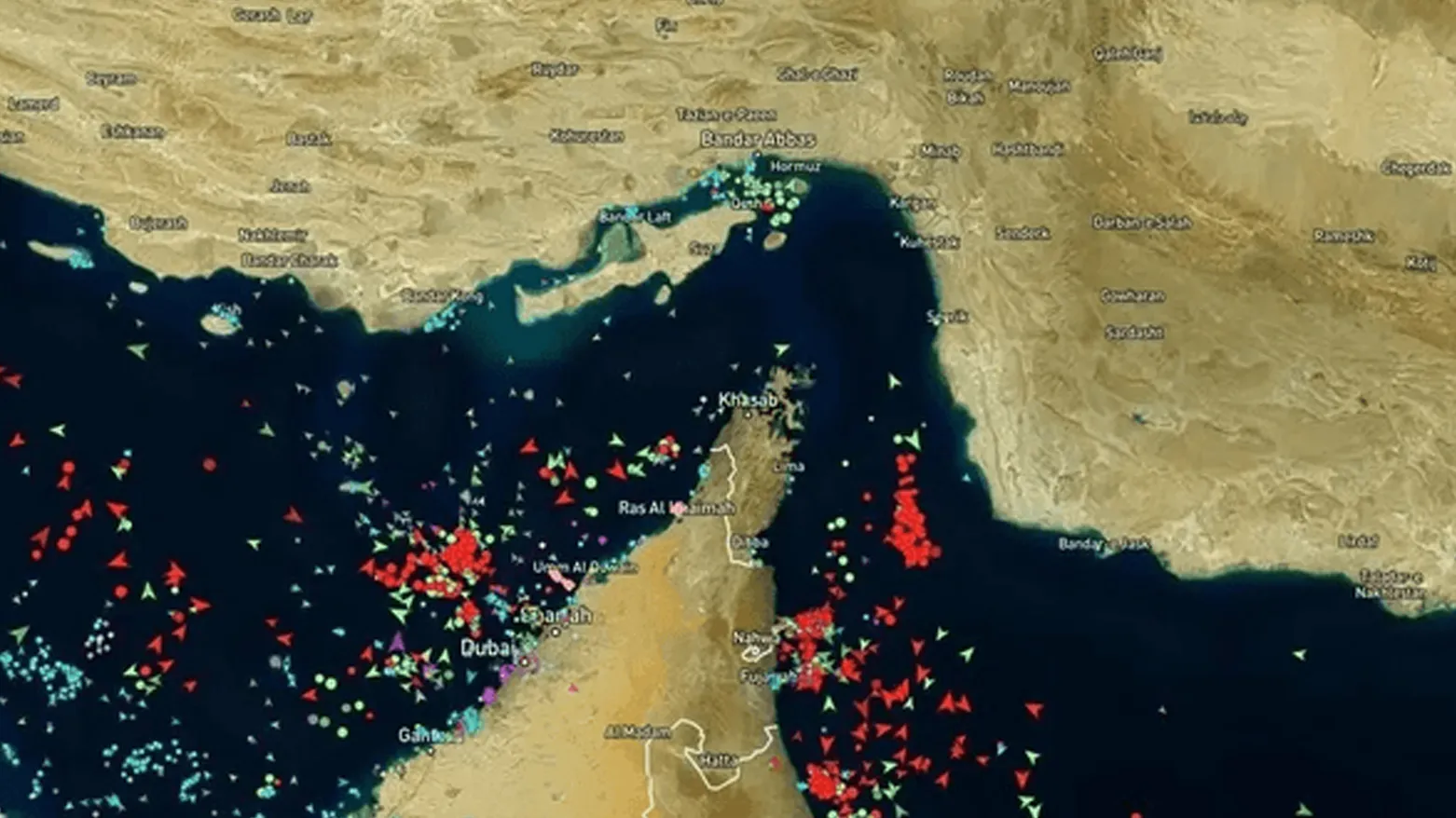 ABD ablukası deliniyor: 72 saatte 52 gemi geçiş yaptı!
