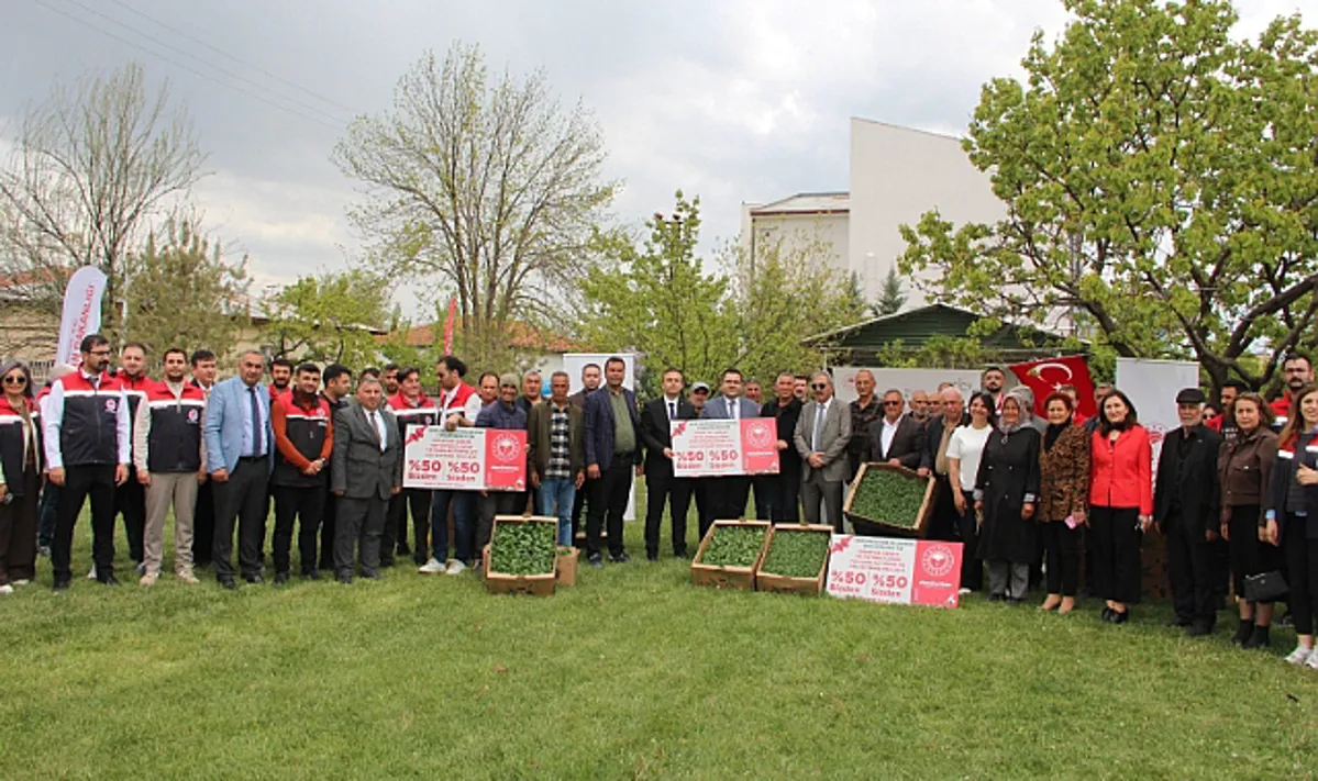 Wezareta çandiniya Tirkiyê Ixdirê 350 hezar şitil li cotyaran belav kir