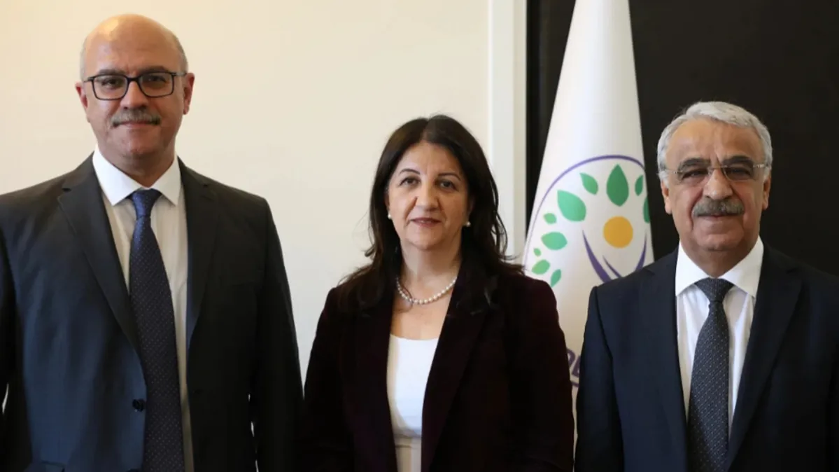 Şandeya Îmraliyê: Nêrînên Ocalan têne tahrîfkirin!