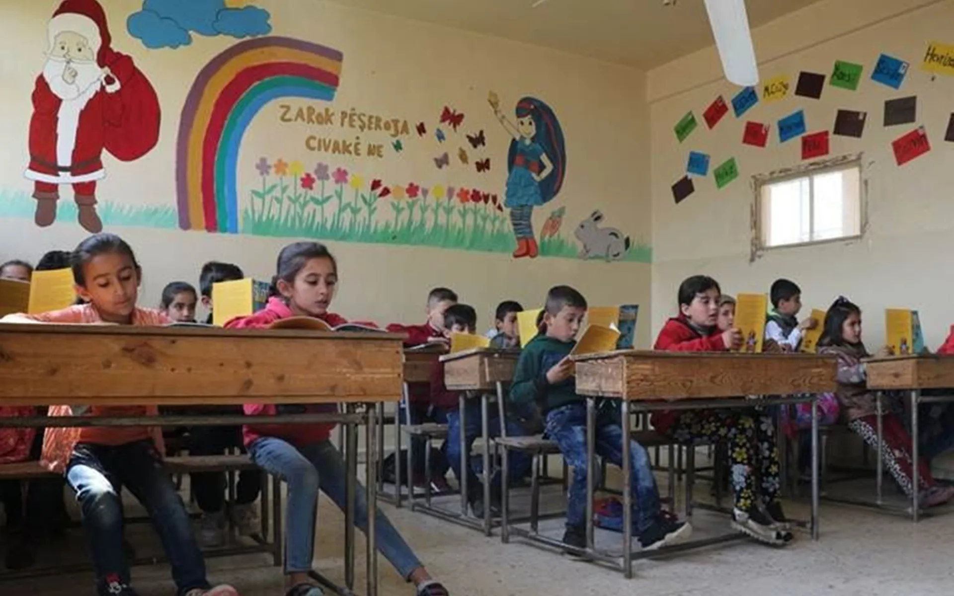 Suriye'de Kürtçe eğitim için iki farklı öneri masada