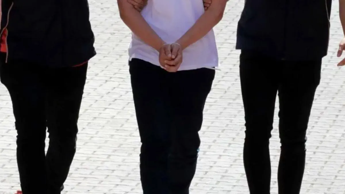 Xwendevanê li bajarê Sêwasê yê parvekirina êrîşa dibistanê kiribû hat girtin