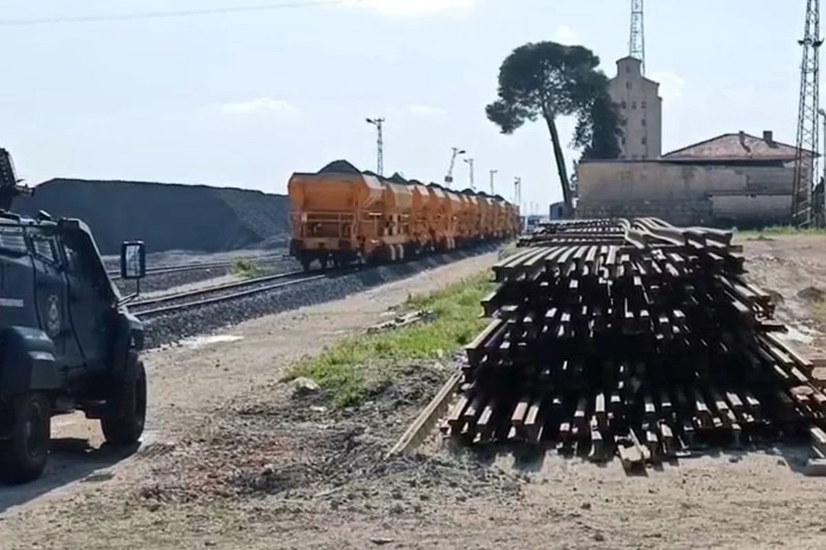 Li Akçakale jina pê li mayînê kir giran birîndar bû