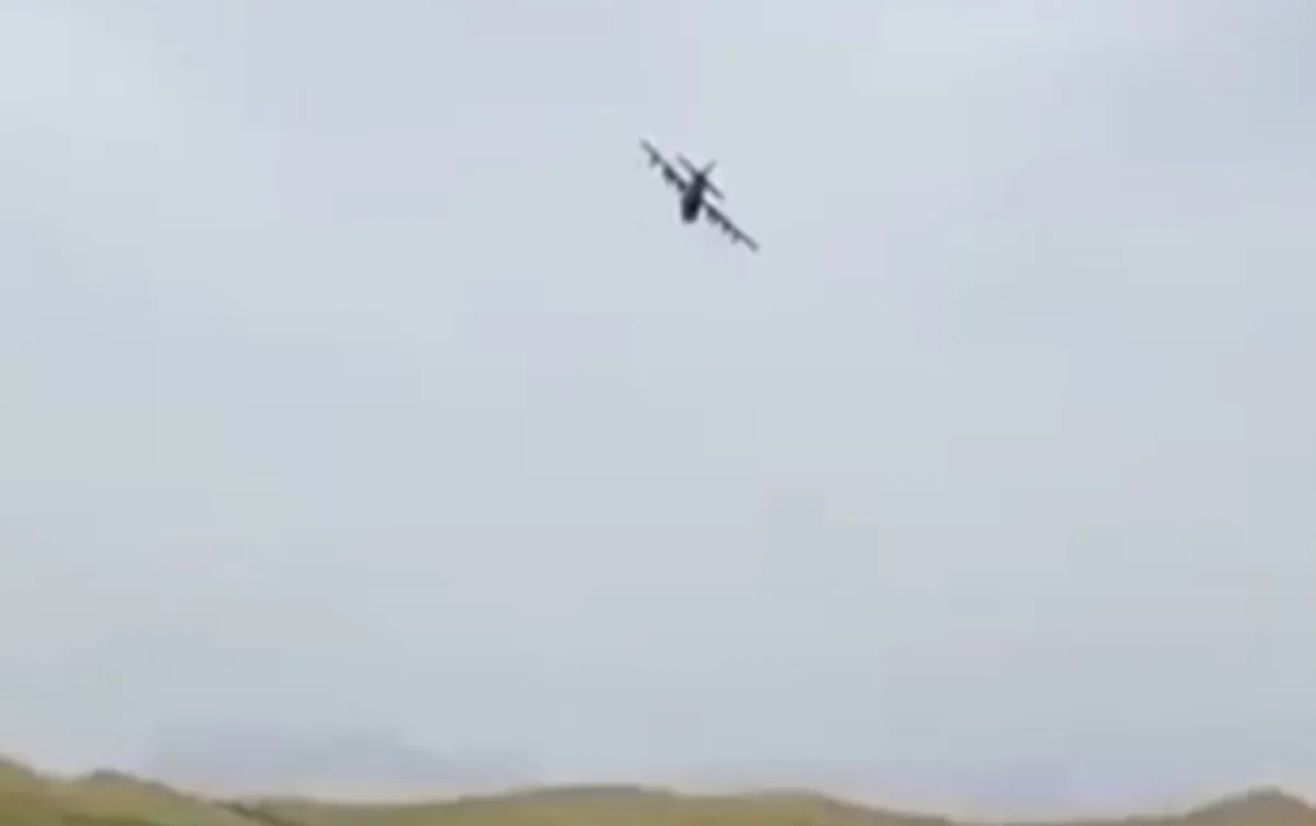 "ABD'ye ait savaş uçağındaki bir pilot kurtarıldı"