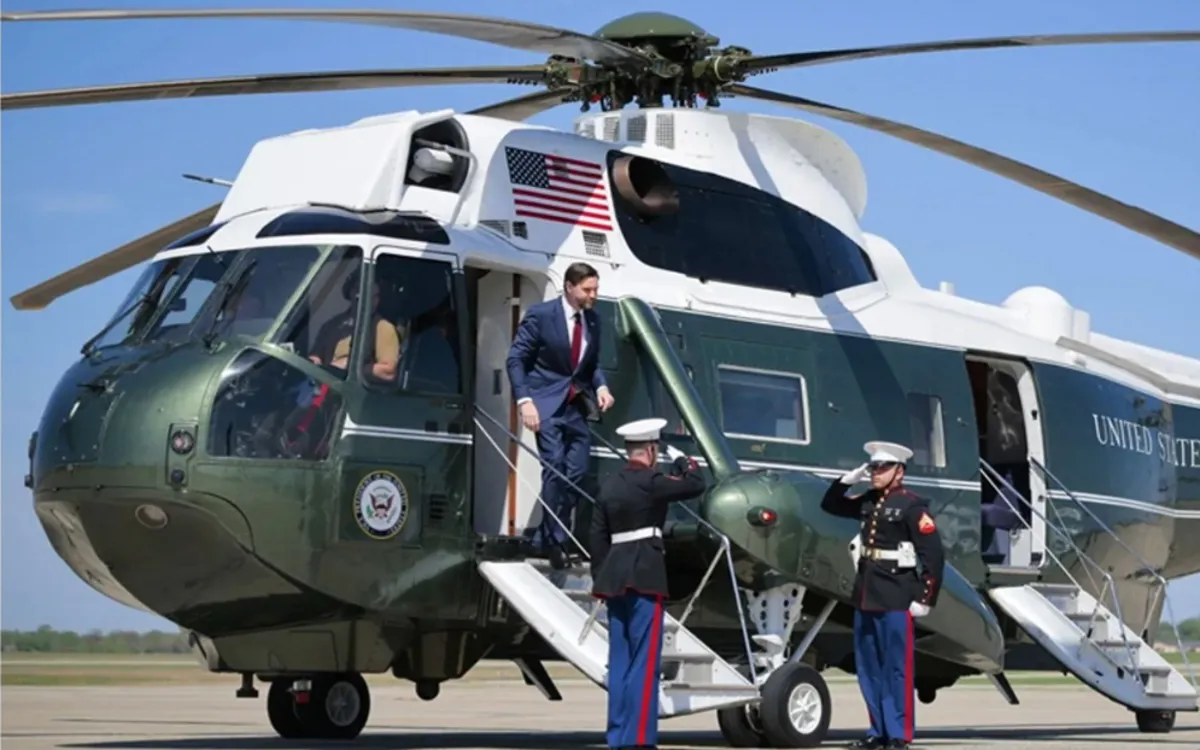 Trump û Qesra Spî daxuyaniyên nakok dan