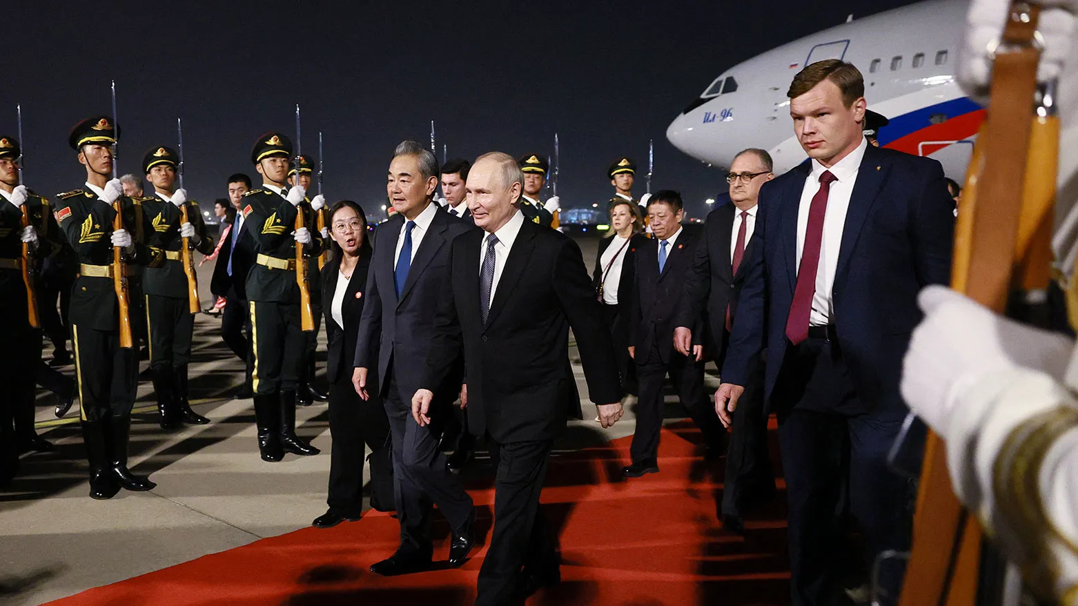 Vladimir Putin Çin'de: Masada kritik konular var