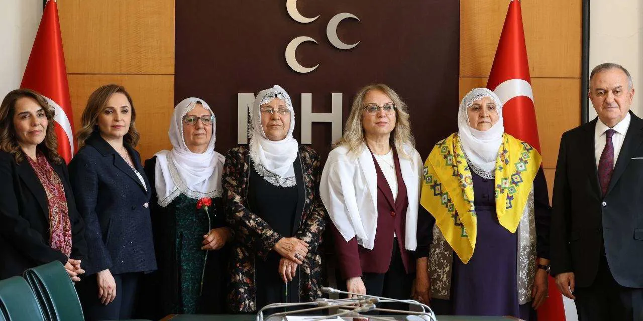 DEM Partiyê ‘Dayikên Aştiyê’ bir serdana MHPê