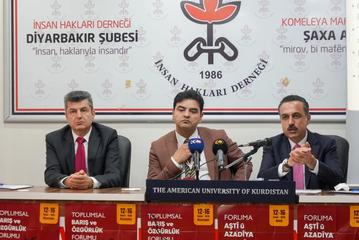 Xoşnaw li Diyarbekirê axivî: Em li dijî vegera bi zorê ne