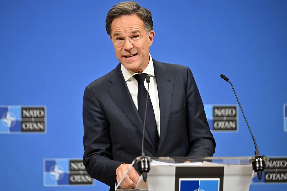 Rutte: Amerîka di şerê Îranê de ji baregehên Îtalyayê 500 balafiran rakir