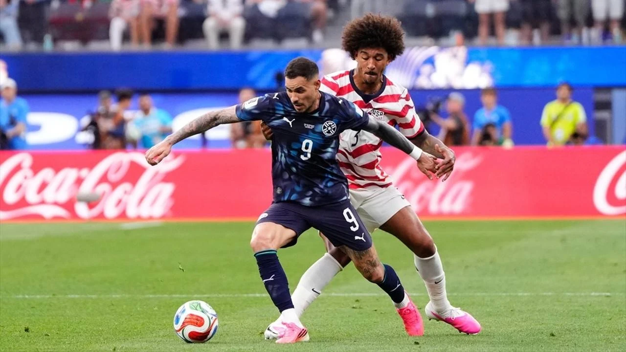 ABD, Paraguay'a gol oldu yağdı... 