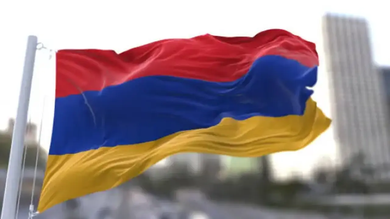 Ermenistan'da kritik gün! Seçmen sandık başında