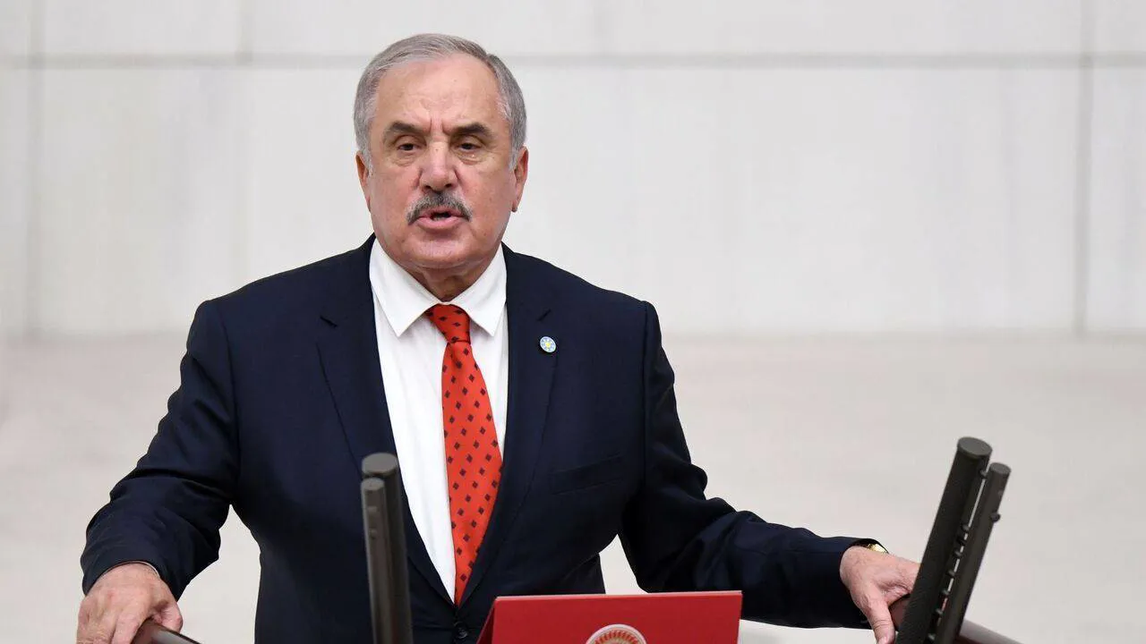 AKP cephesinden Rahmi Koç'a tepki! Ensarioğlu: Bu zehirli ve kibirli dil...