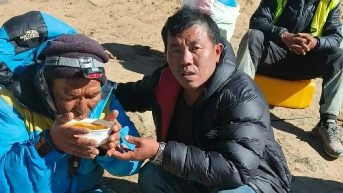 Çiyagerê li Everestê wenda bû bi saxî dîtin