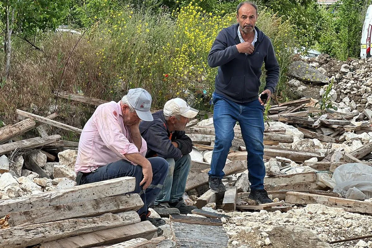 Îskela înşaatê hilweşiya: 2 karker mirin û 2 karker birîndar bûn