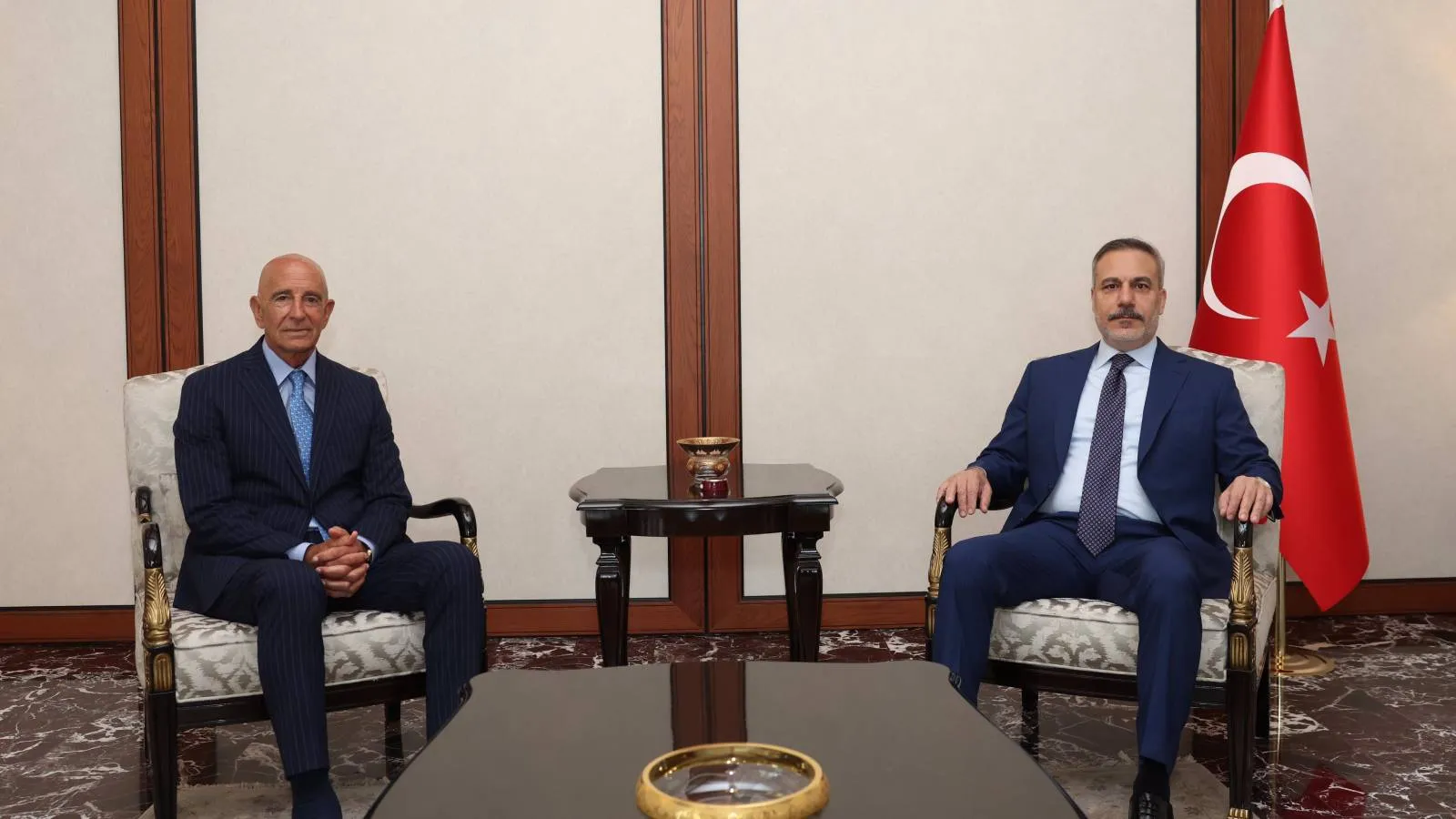 Ji Tom Barrack daxuyaniya hevdîtina ligel Hakan Fîdan