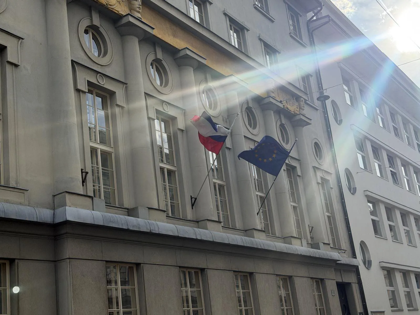 Hikûmeta nû ya Slovenyayê dest bi kar kir