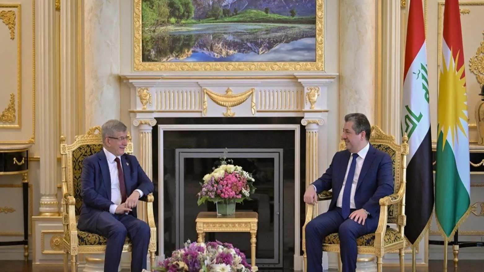 Başbakan Mesrur Barzani, Ahmet Davutoğlu'nu kabul etti
