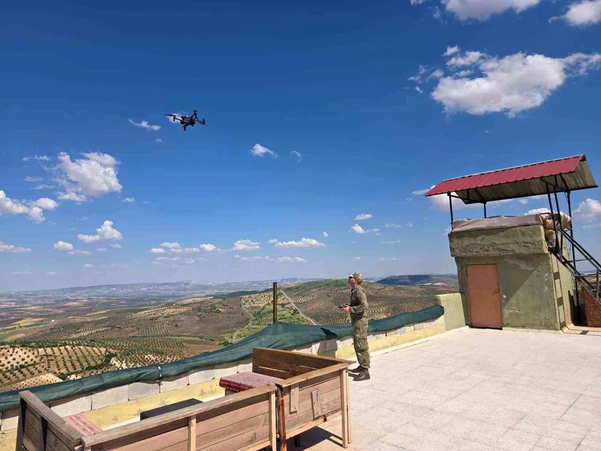 Tirkiye sînoran bi dronan qewî dike