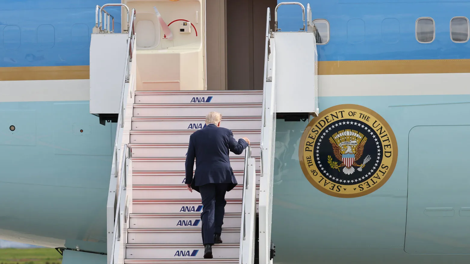 "Silahlı gruplar Trump'ın uçağını hedef almayı planlıyordu"