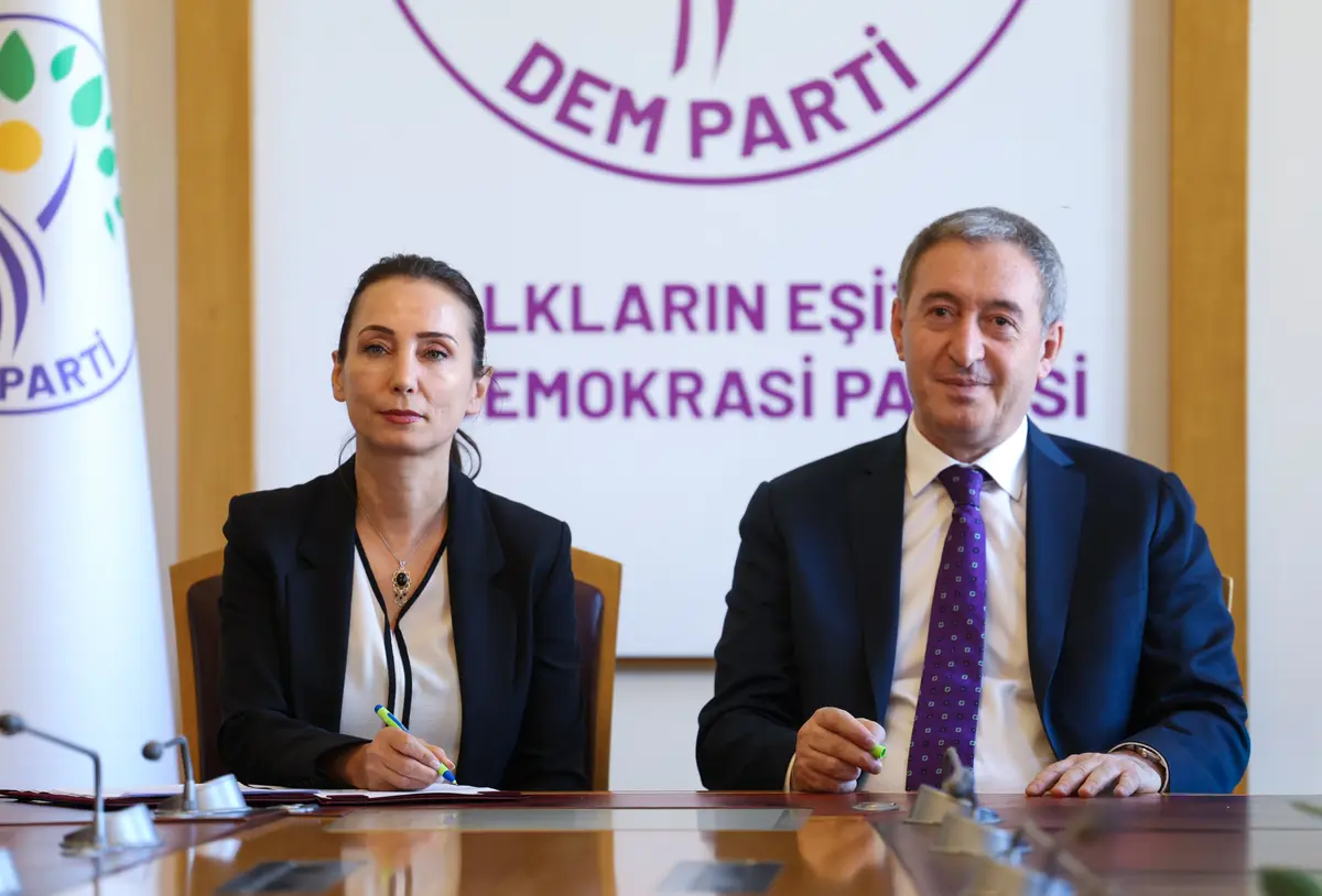 DEM Parti teklîfa ‘Yasa Çarçoveyê’ îmza kir û xwest herkes destekê bidê