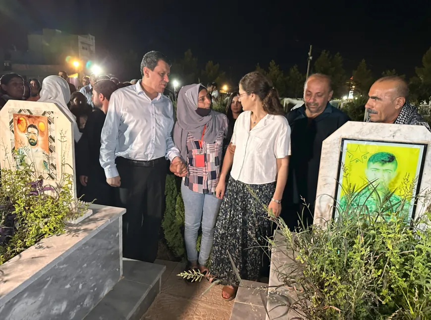 Mezlûm Ebdî û Îlham Ehmed çûn serdana goristanê: Dema xebata siyasî hatiye