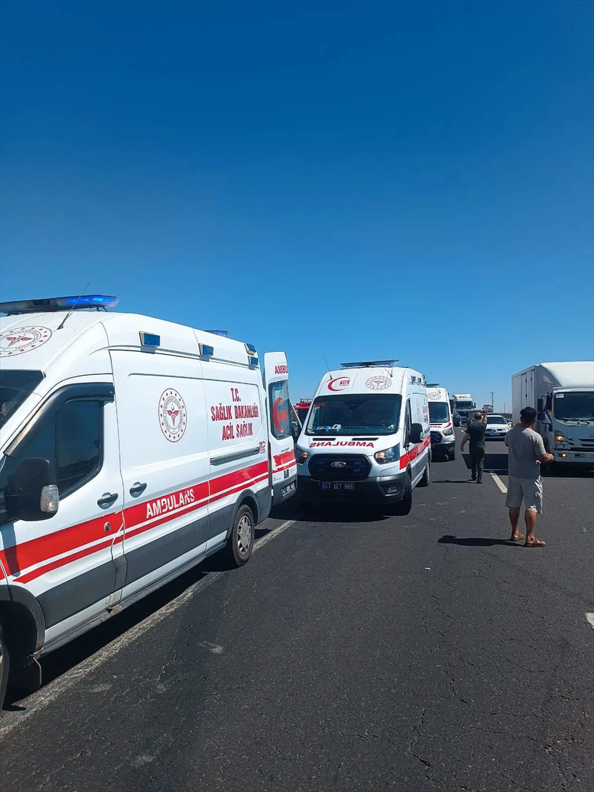 Li navça Artuklu ya Mêrdînê minibus wergeriya: 13 xwendevan birîndar bûn