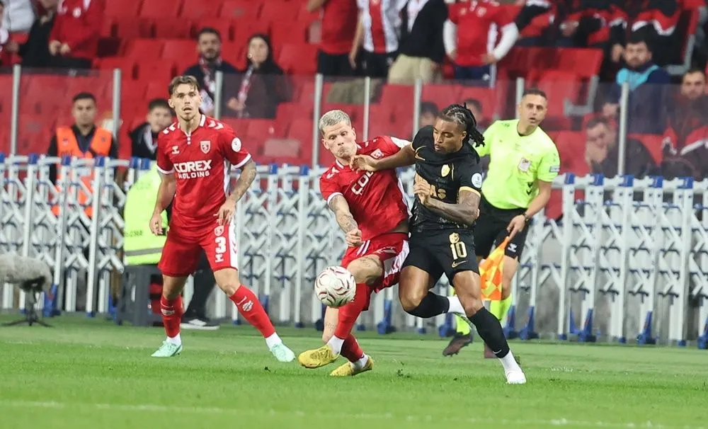 Amedspor Samsun’dan Süper Lig lideri olarak döndü 